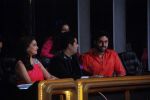 Madhuri Dixit, Karan Johar, Abhishek Bachchan on the sets of Jhalak Dikhhlaa Jaa 5 in Filmistan on 20th June 2012 (80).JPG
